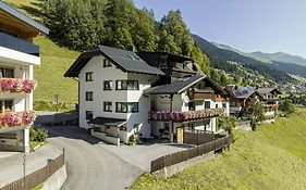 Alpen-Appartements Zürcher